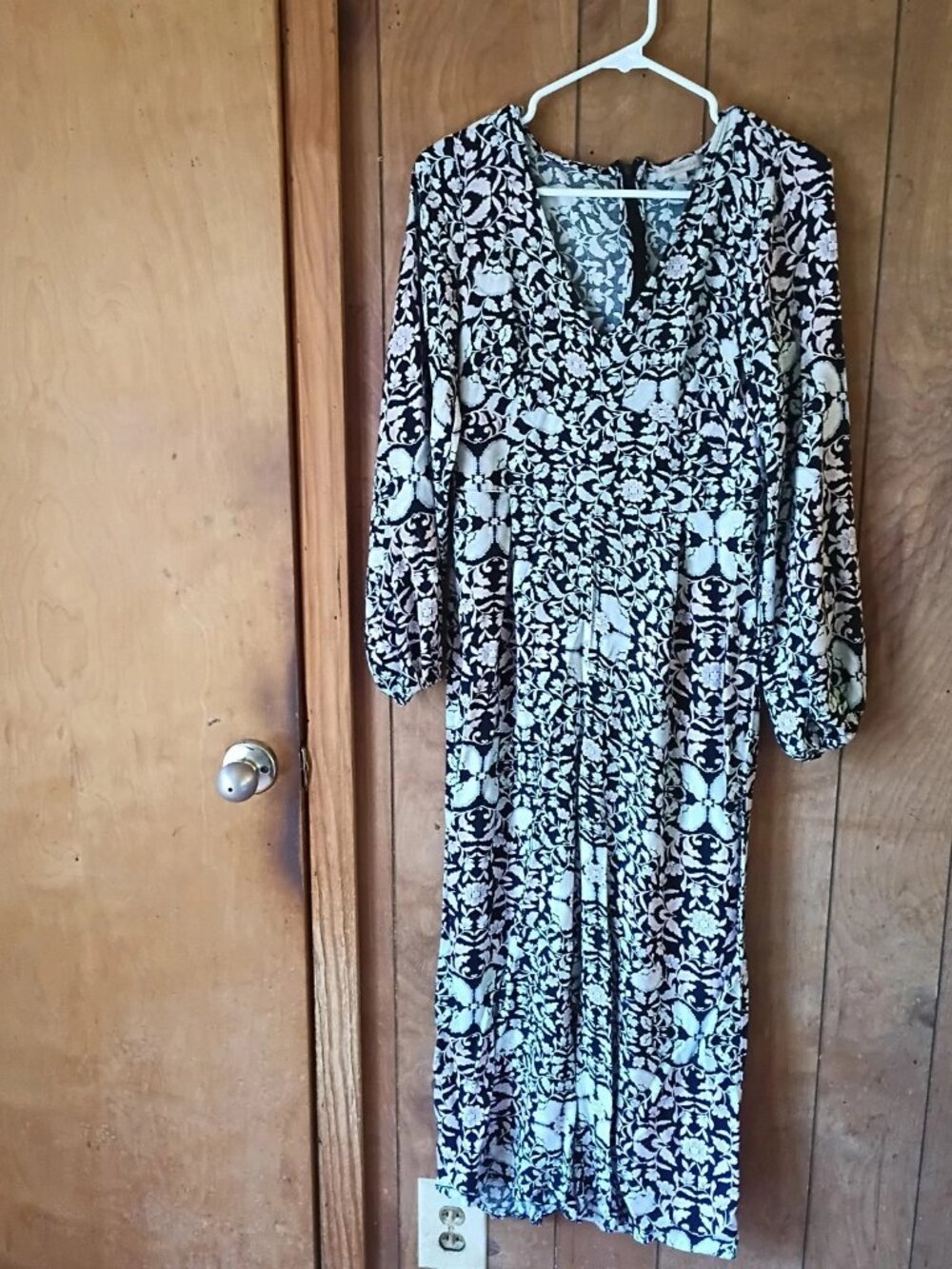 Wonderly Women's Rayon Printed Jumpsuit Size Medium Back Zip Long Sleeve Boho